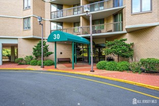 30 S Adelaide Ave #4L - Photo 1 of 1