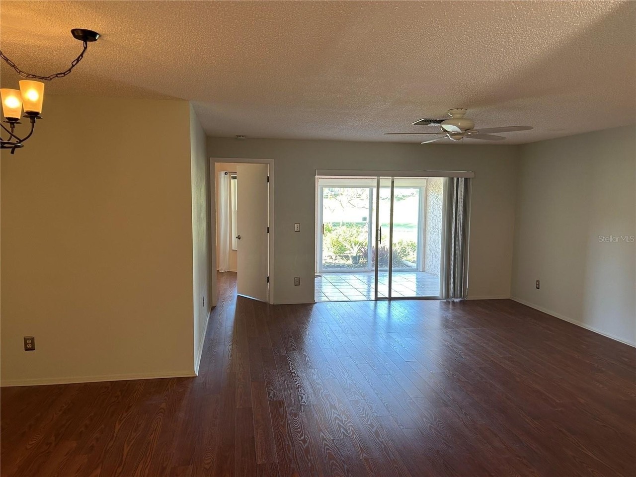 1130 Rustlewood Ct - Photo 4 of 29