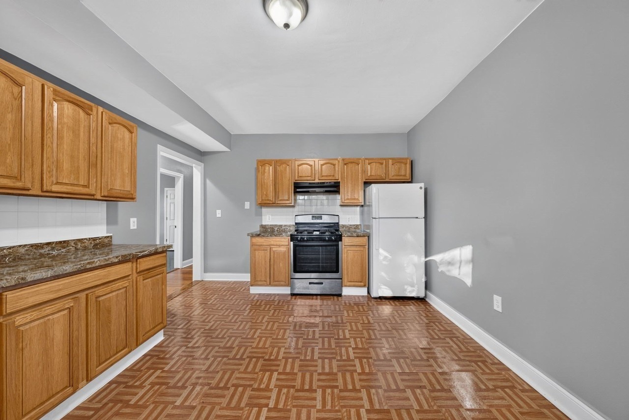 12 Hiawatha Rd #2 - Photo 2 of 14