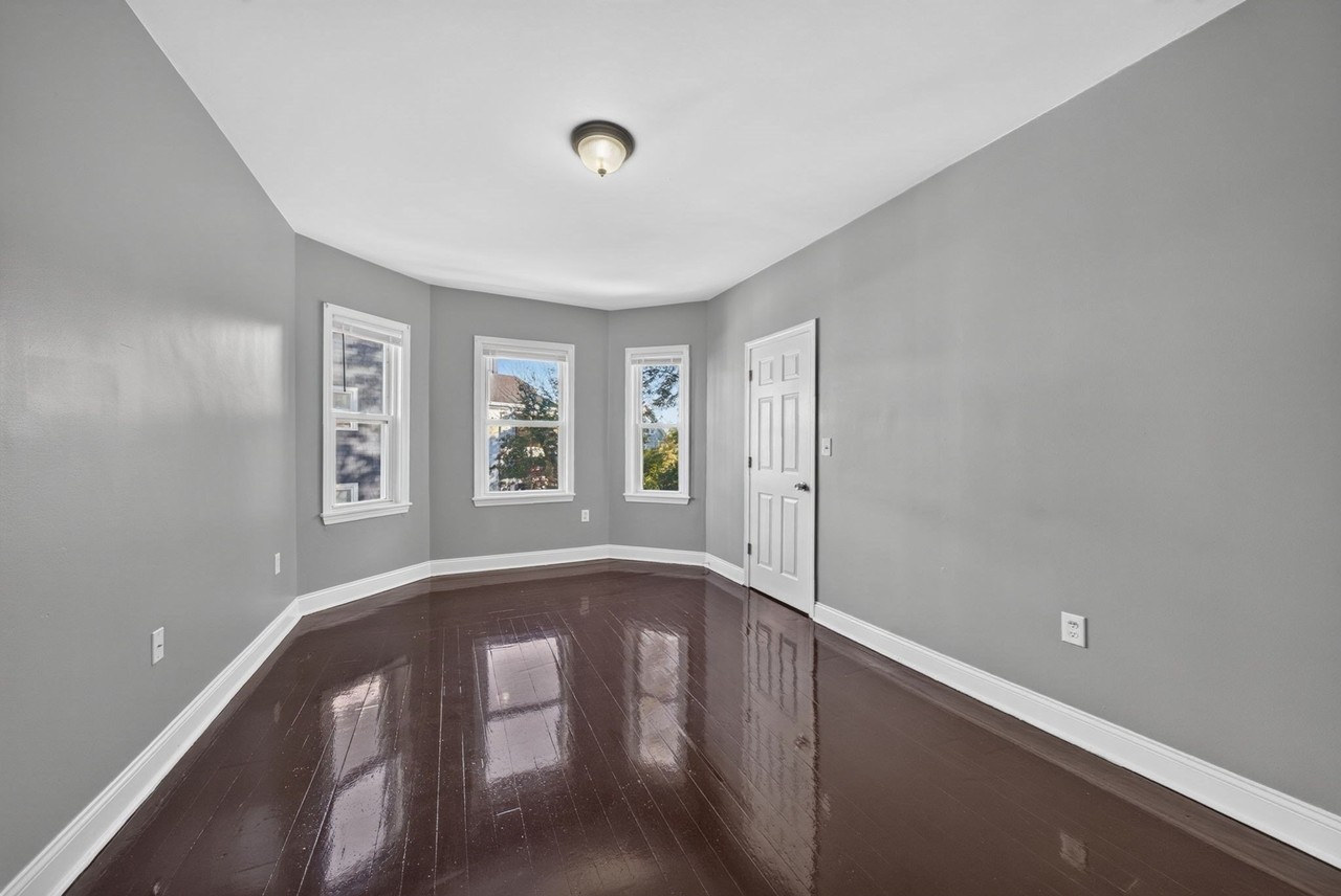 12 Hiawatha Rd #2 - Photo 7 of 14