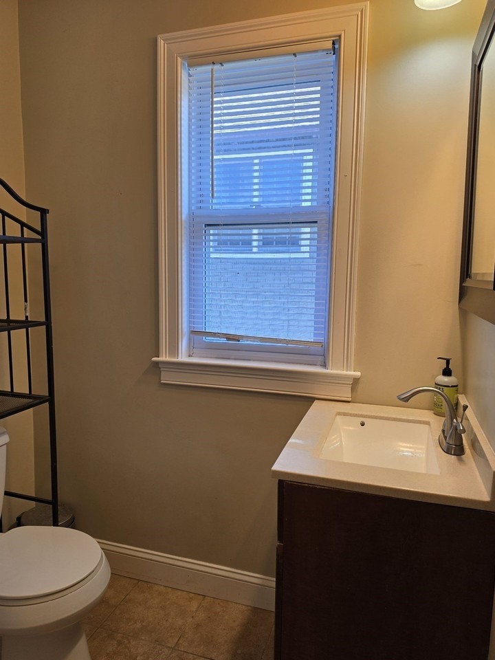 27 Fairfax St #2 - Photo 6 of 13