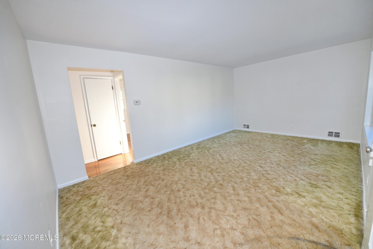 134 Grand Ave - Photo 5 of 13