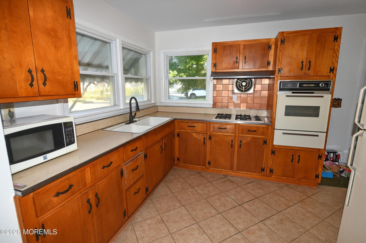 134 Grand Ave - Photo 7 of 13