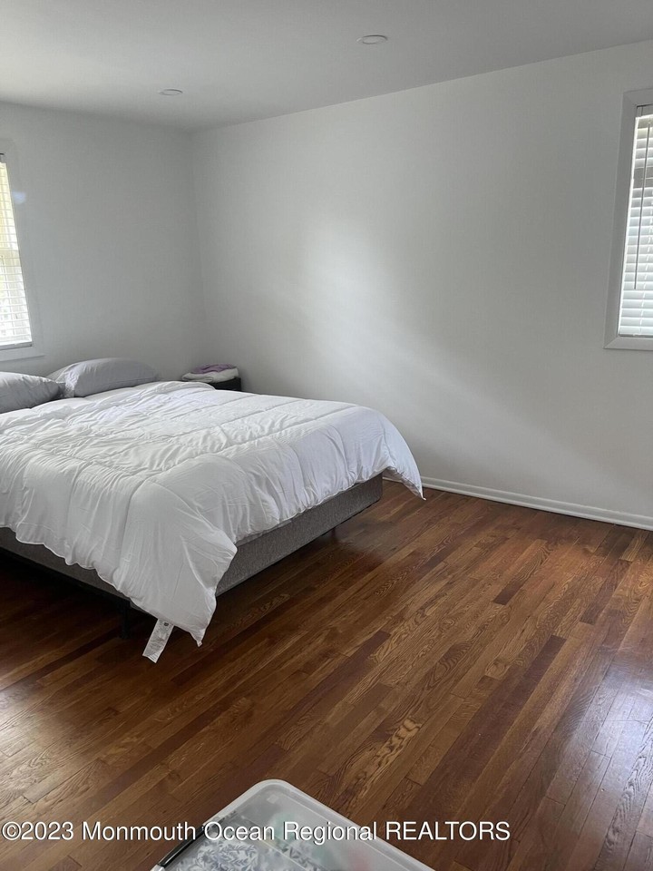 11 Barbara Ln - Photo 5 of 10