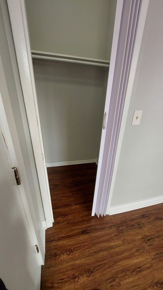 5243 S Hoyne Ave #1R - Photo 6 of 9