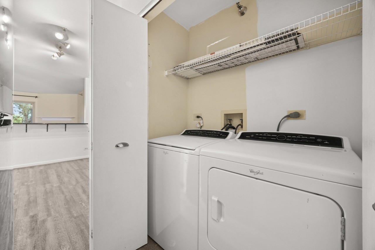 214 Glengarry Dr #201 - Photo 6 of 18