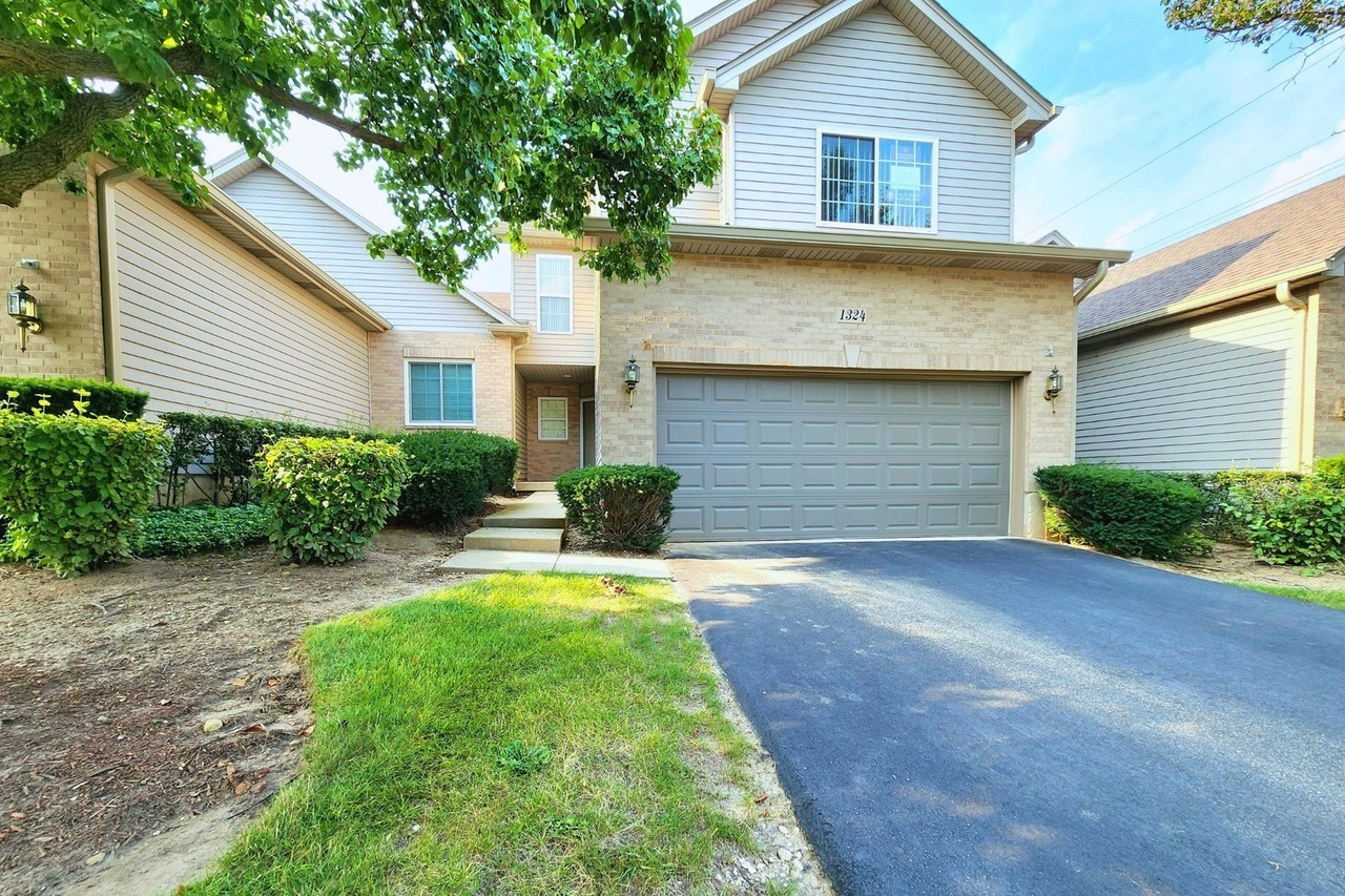 1324 Dancing Bear Ln - Photo 2 of 25