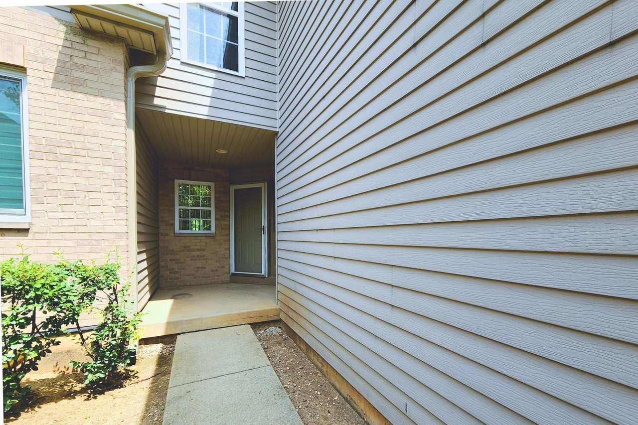 1324 Dancing Bear Ln - Photo 3 of 25