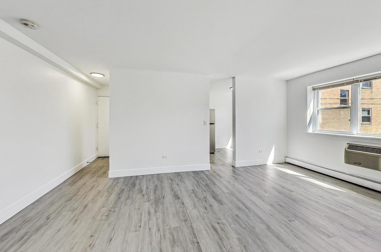 5555 N Rockwell St #201 - Photo 5 of 12