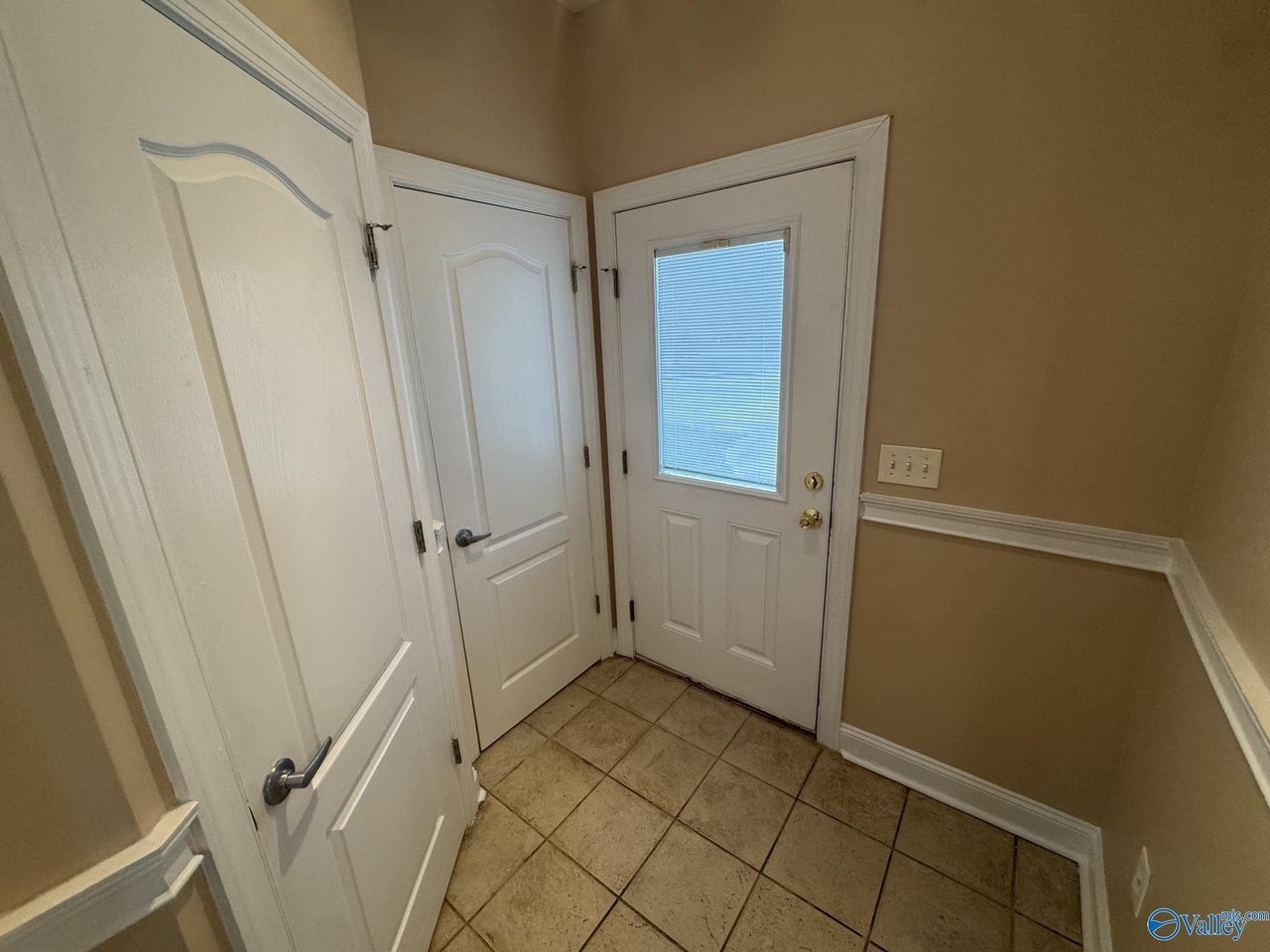 10443 Wall Triana Hwy #A - Photo 4 of 31