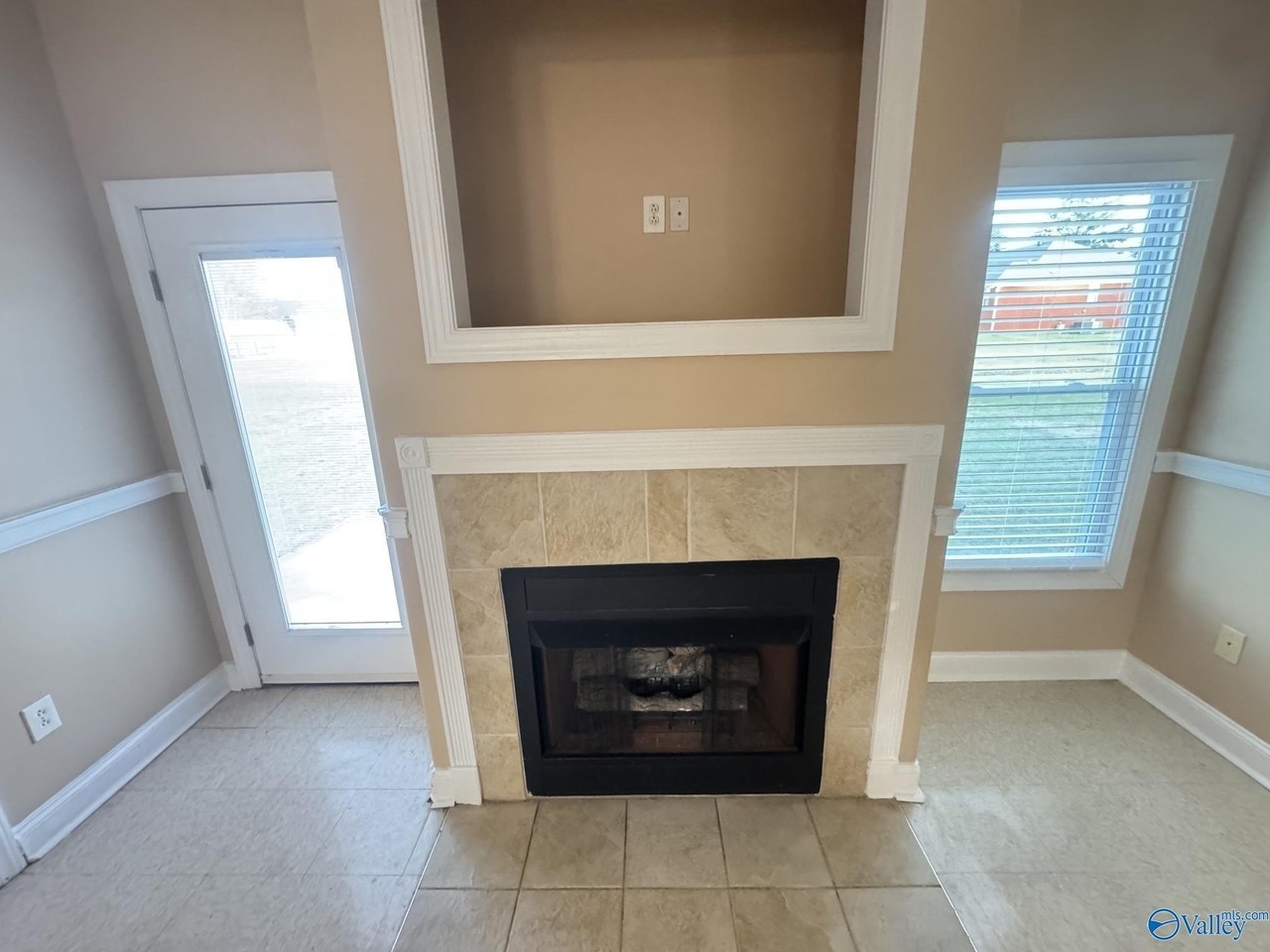 10443 Wall Triana Hwy #A - Photo 7 of 31