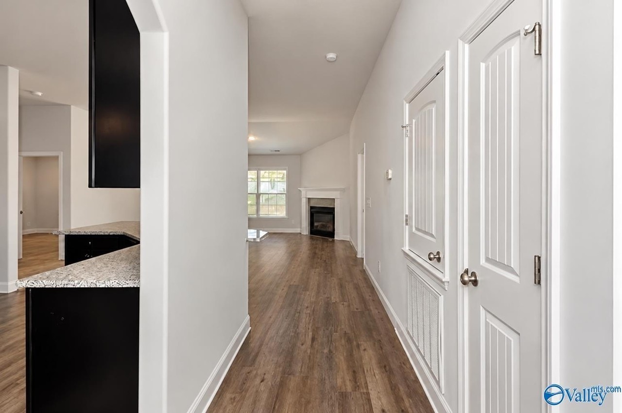 283 Harold Murphy Dr - Photo 3 of 22