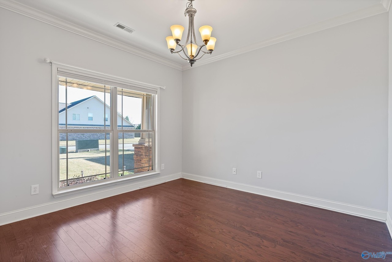 409 E Mossyleaf Dr Sw - Photo 2 of 15