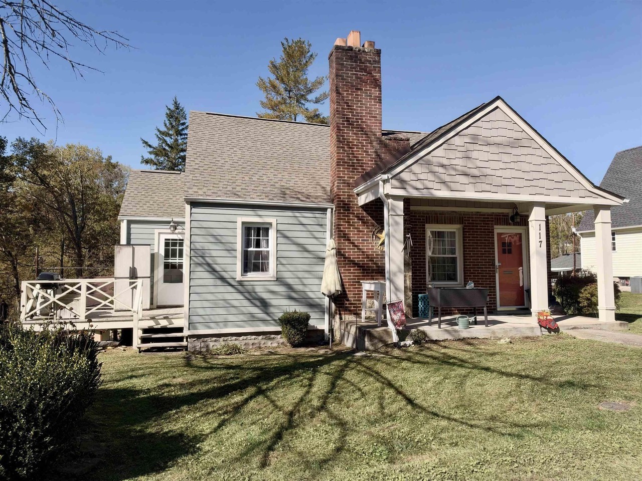 117 Avondale Rd - Photo 2 of 14
