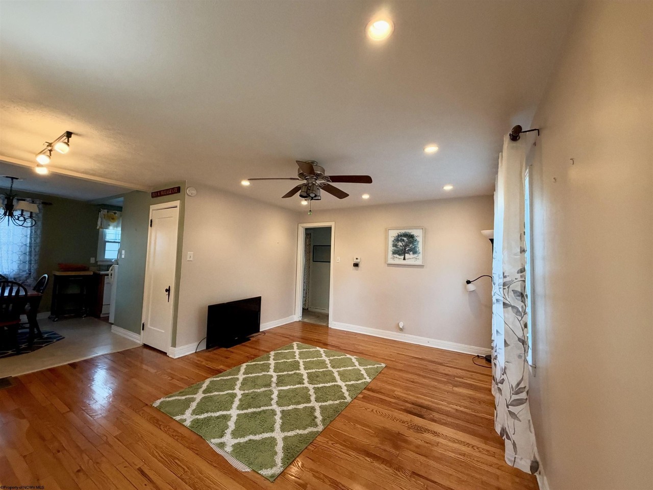 117 Avondale Rd - Photo 3 of 14