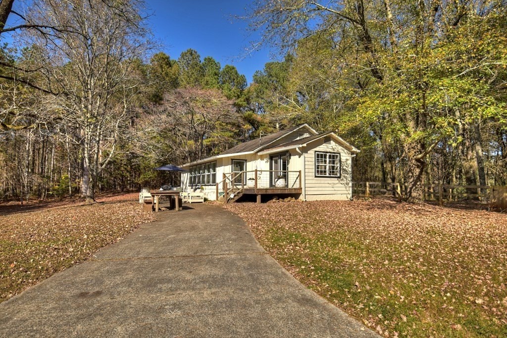3380 Clear Creek Rd - Photo 2 of 39