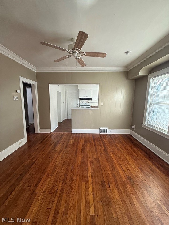 8410 Garfield Blvd #UP - Photo 4 of 9