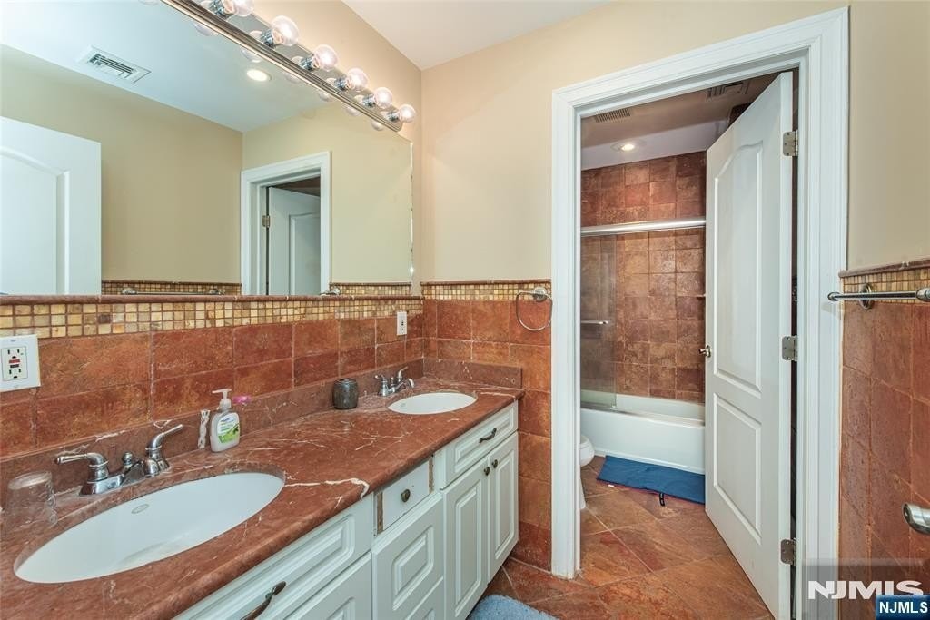 81 Townsend Rd - Photo 7 of 24