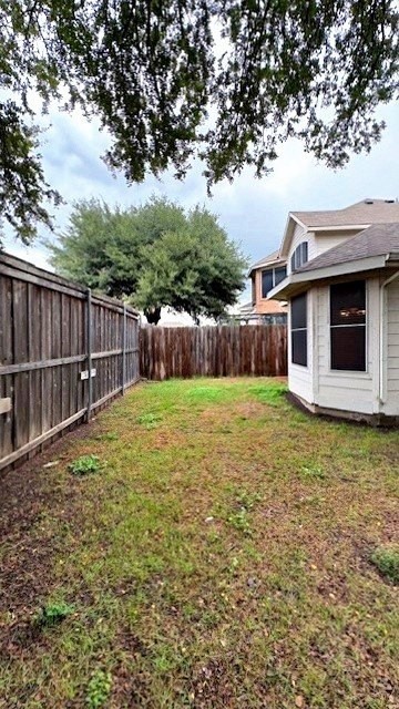 6602 Sandgate Dr - Photo 3 of 28