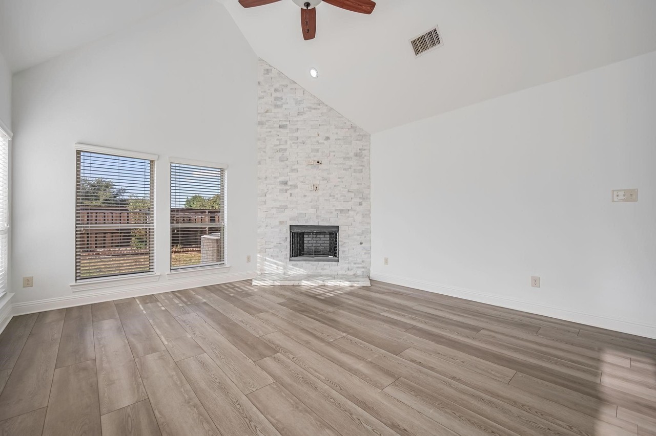 10228 Tanner Mill Dr - Photo 5 of 19