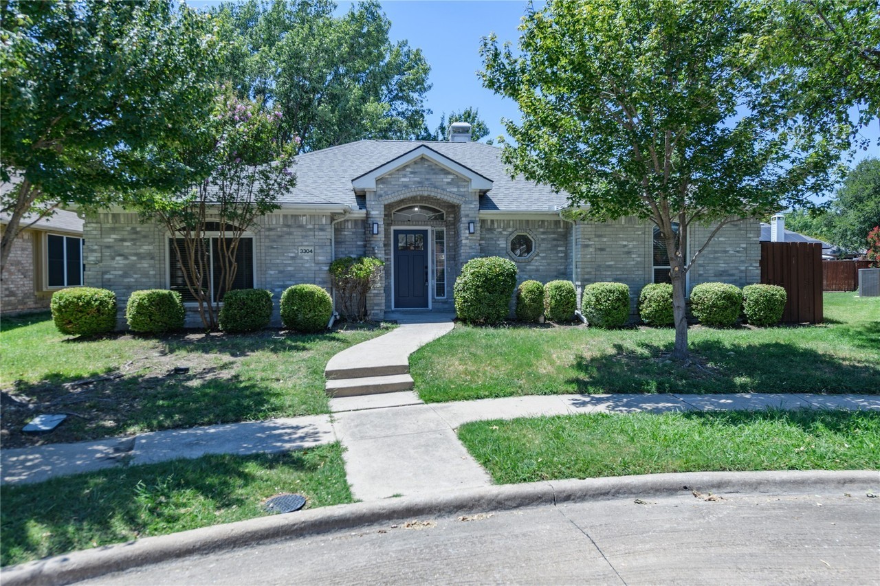 3304 Felicia Ct - Photo 2 of 34
