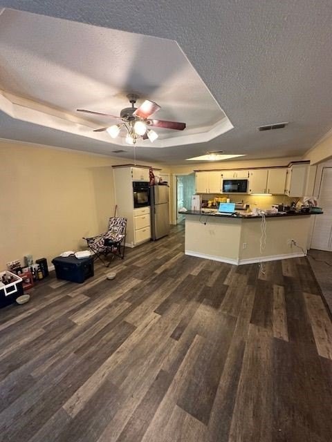 2840 S 6th St - Photo 4 of 18