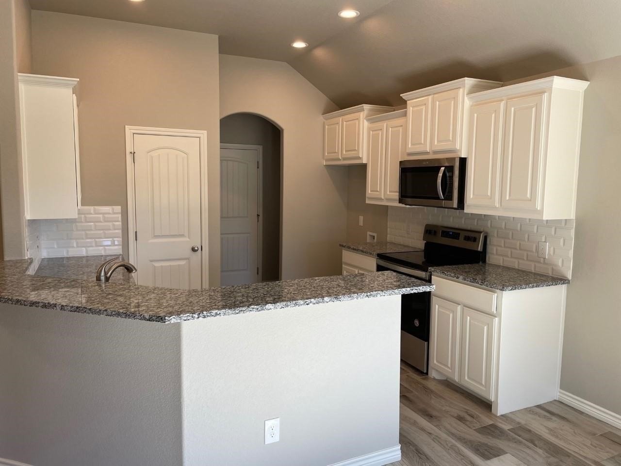 3314 Windcrest Dr - Photo 3 of 13