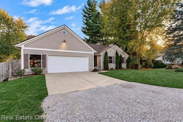 1117 Burgoyne Blvd - Photo 3 of 40