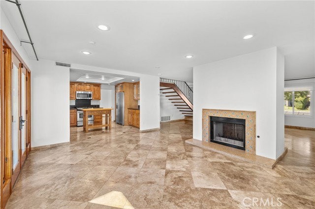 6232 Hesperia Ave - Photo 6 of 8