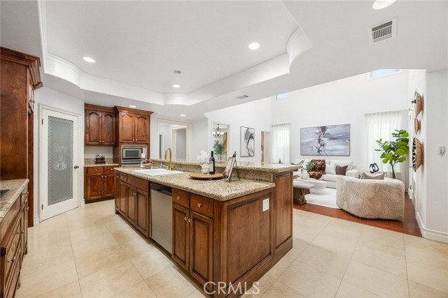 8228 Elm Ave - Photo 4 of 8