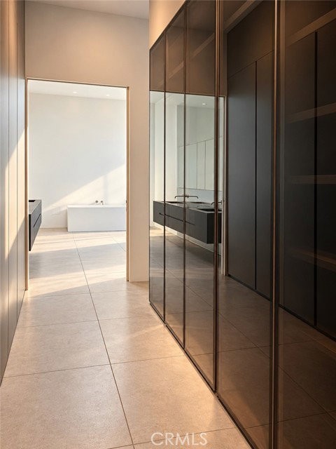 838 N Kings Rd #PH1 - Photo 6 of 8