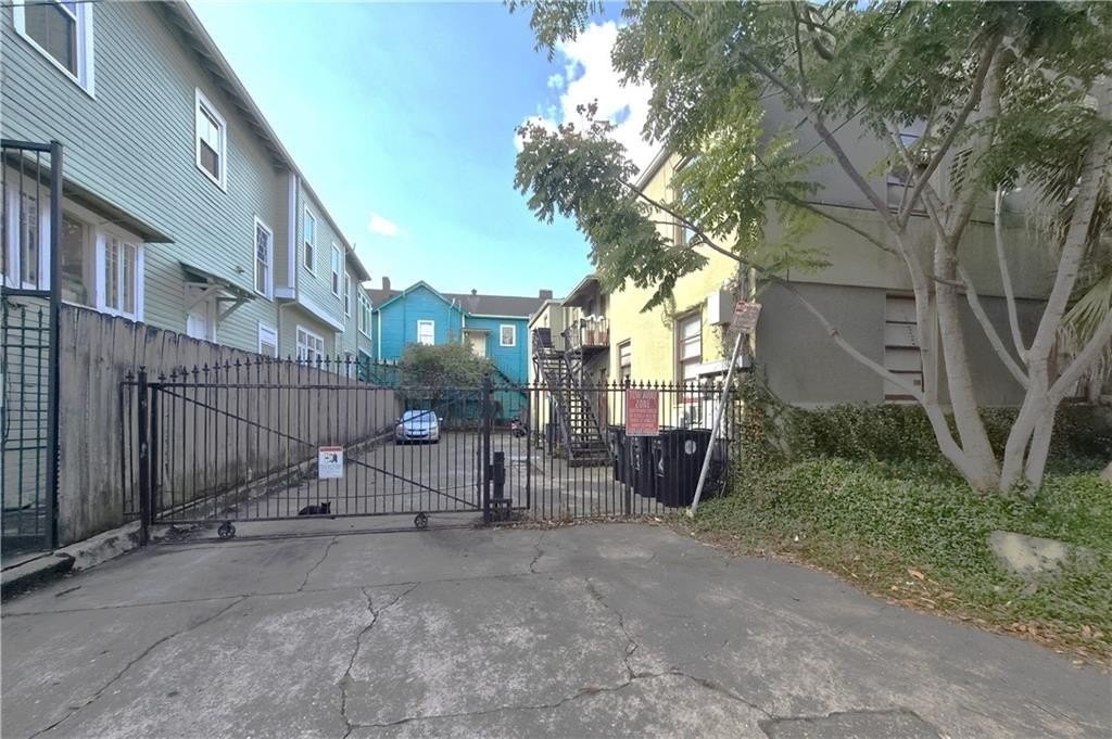 2104 Brainard St - Photo 2 of 12