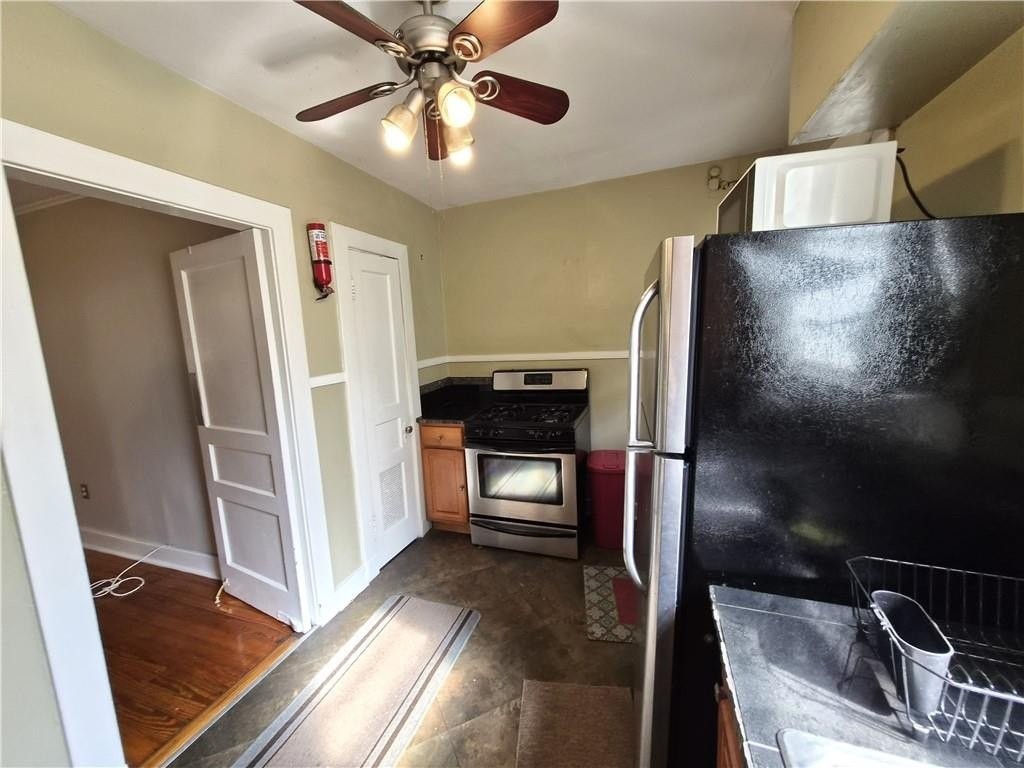 2104 Brainard St - Photo 7 of 12