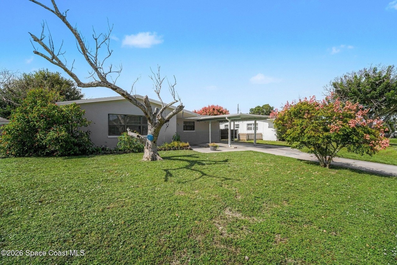 686 Teak Dr - Photo 4 of 27