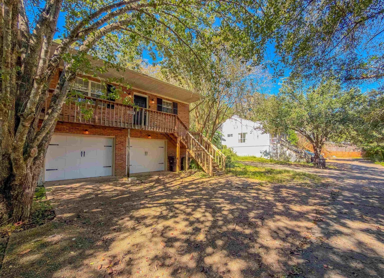 2200 Paul Russell Cir - Photo 2 of 50