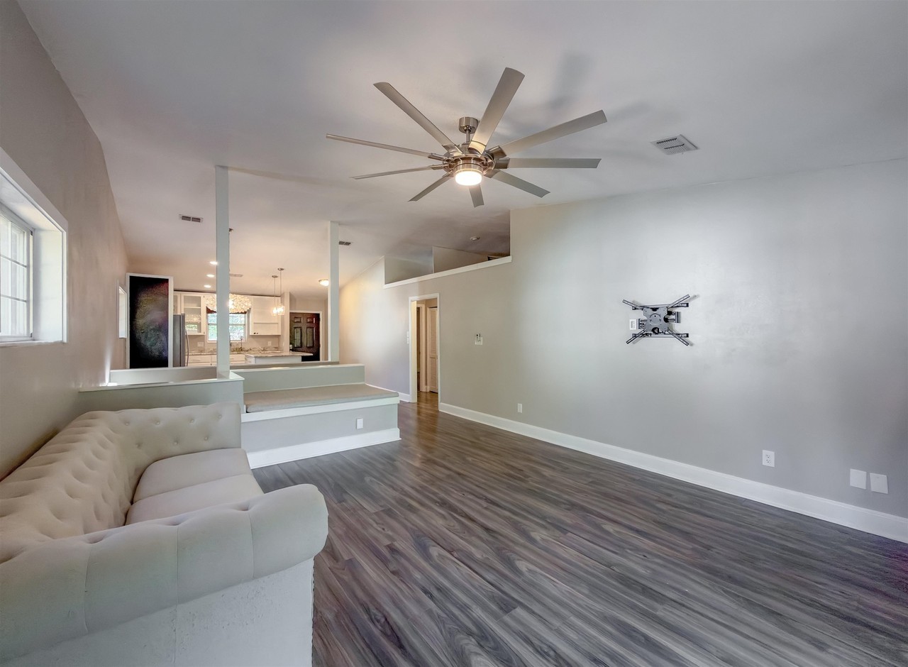 2200 Paul Russell Cir - Photo 5 of 50