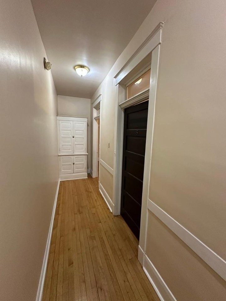 1008 Central Ave Sw #G - Photo 3 of 28