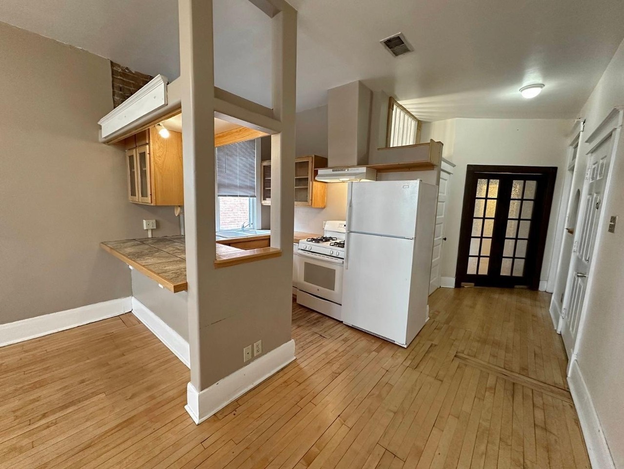 1008 Central Ave Sw #E - Photo 5 of 18
