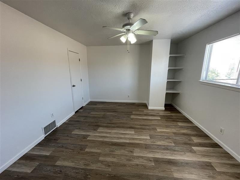 3505 Lafayette Dr Ne #C - Photo 4 of 20