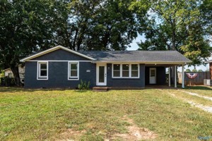 featured image of 805 W Arbor Dr Nw