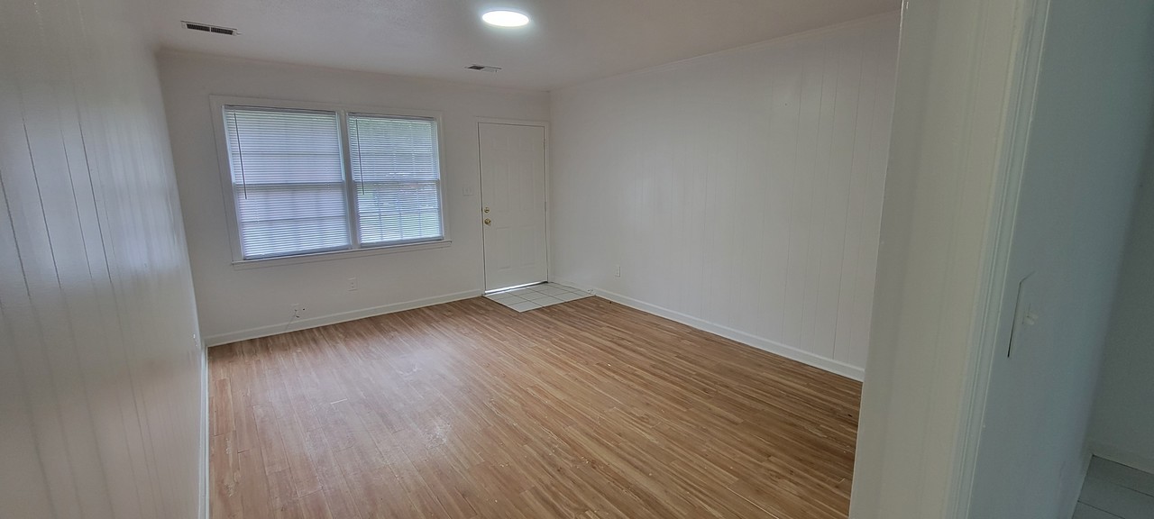 3528 Lynn Ave - Photo 2 of 7