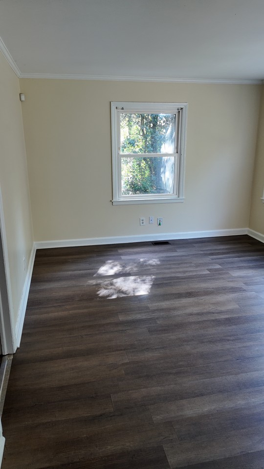 4226 Rochelle Ln - Photo 3 of 9