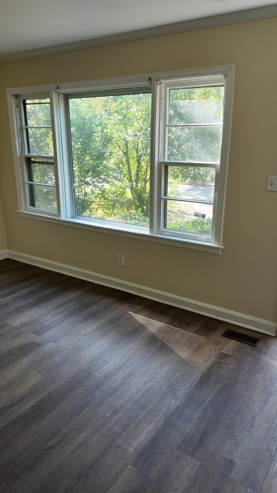 4226 Rochelle Ln - Photo 4 of 9