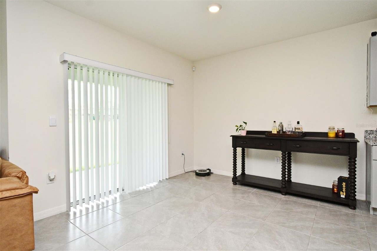 440 Baroness Way - Photo 7 of 49