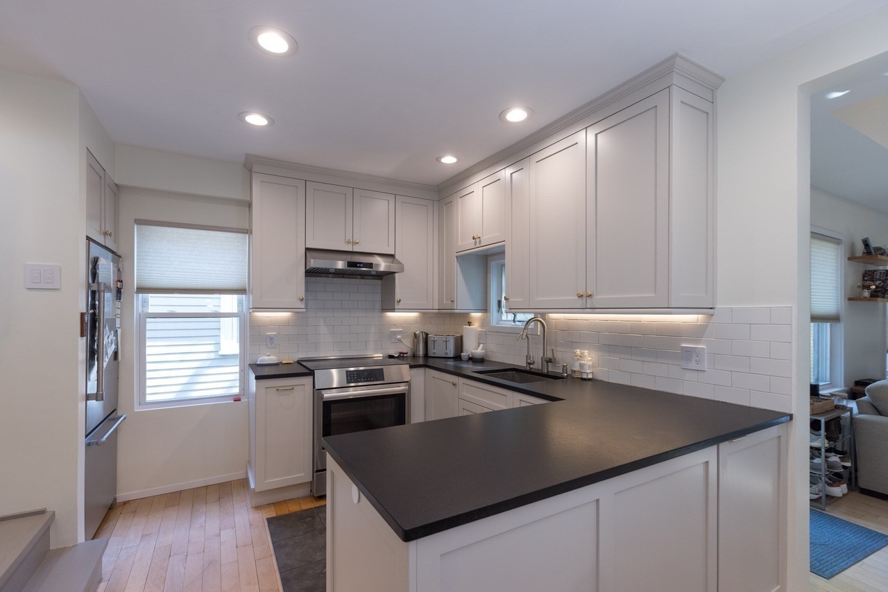 314 Beacon St - Photo 6 of 15
