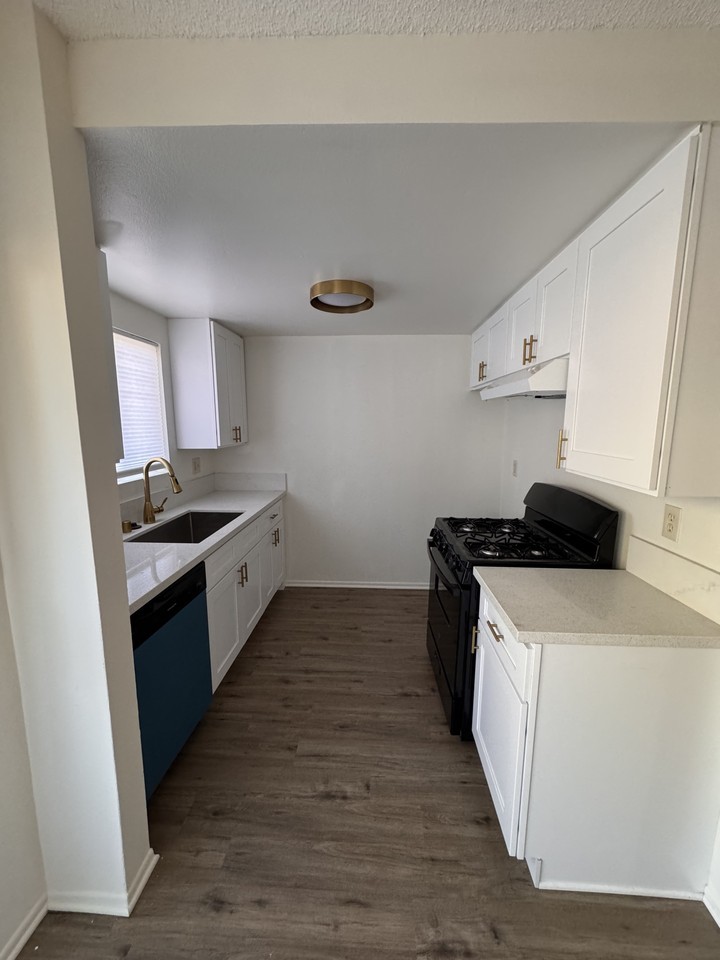 5075 Atlantic Avenue #103 - Photo 4 of 16