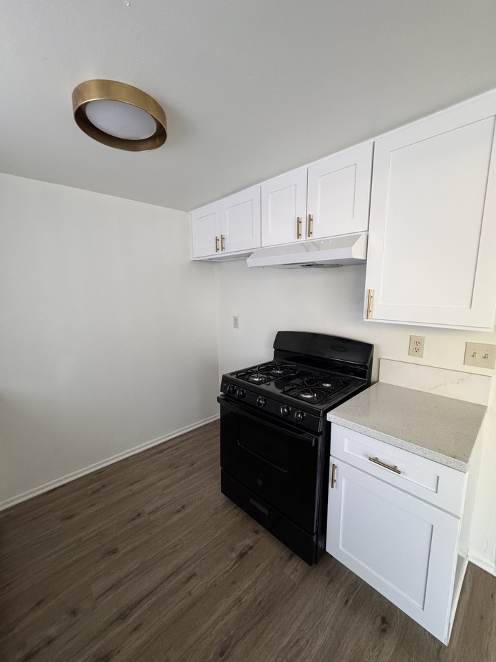 5075 Atlantic Avenue #103 - Photo 6 of 16