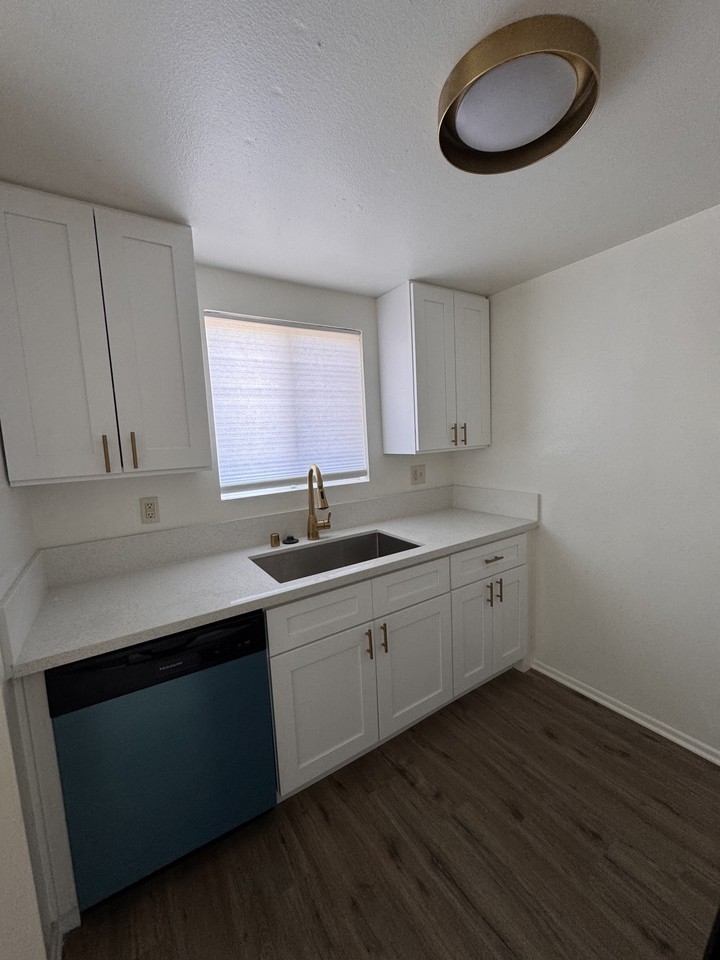 5075 Atlantic Avenue #103 - Photo 5 of 16