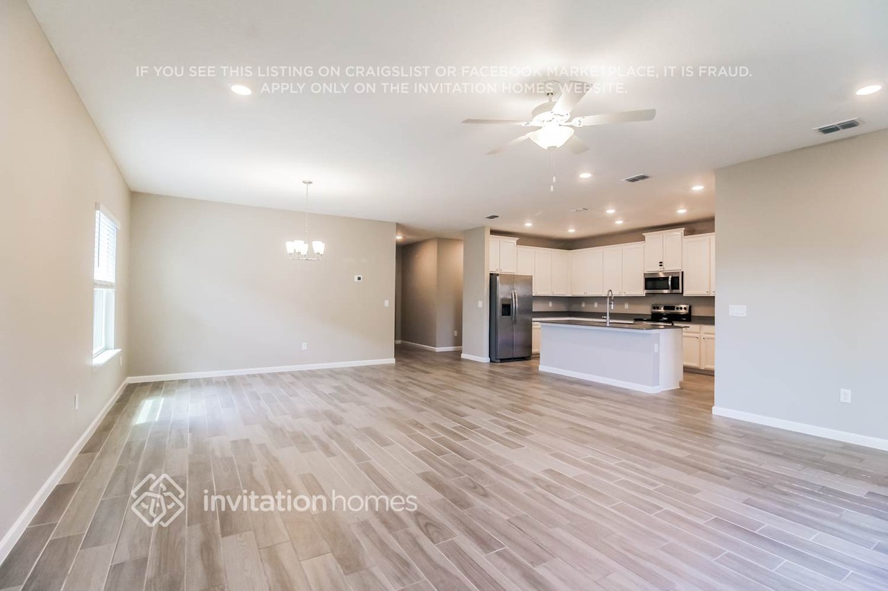 10057 Lemon Grass Ln - Photo 3 of 17