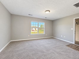 featured image of 100 Buffalo Trce